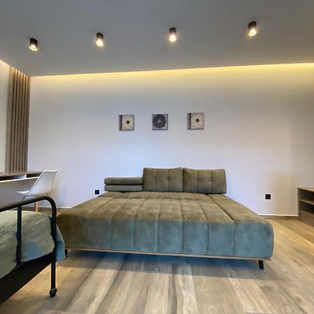 T27 Apartments Free Parking Ingyenes Zart Parkolo Дьєр Екстер'єр фото