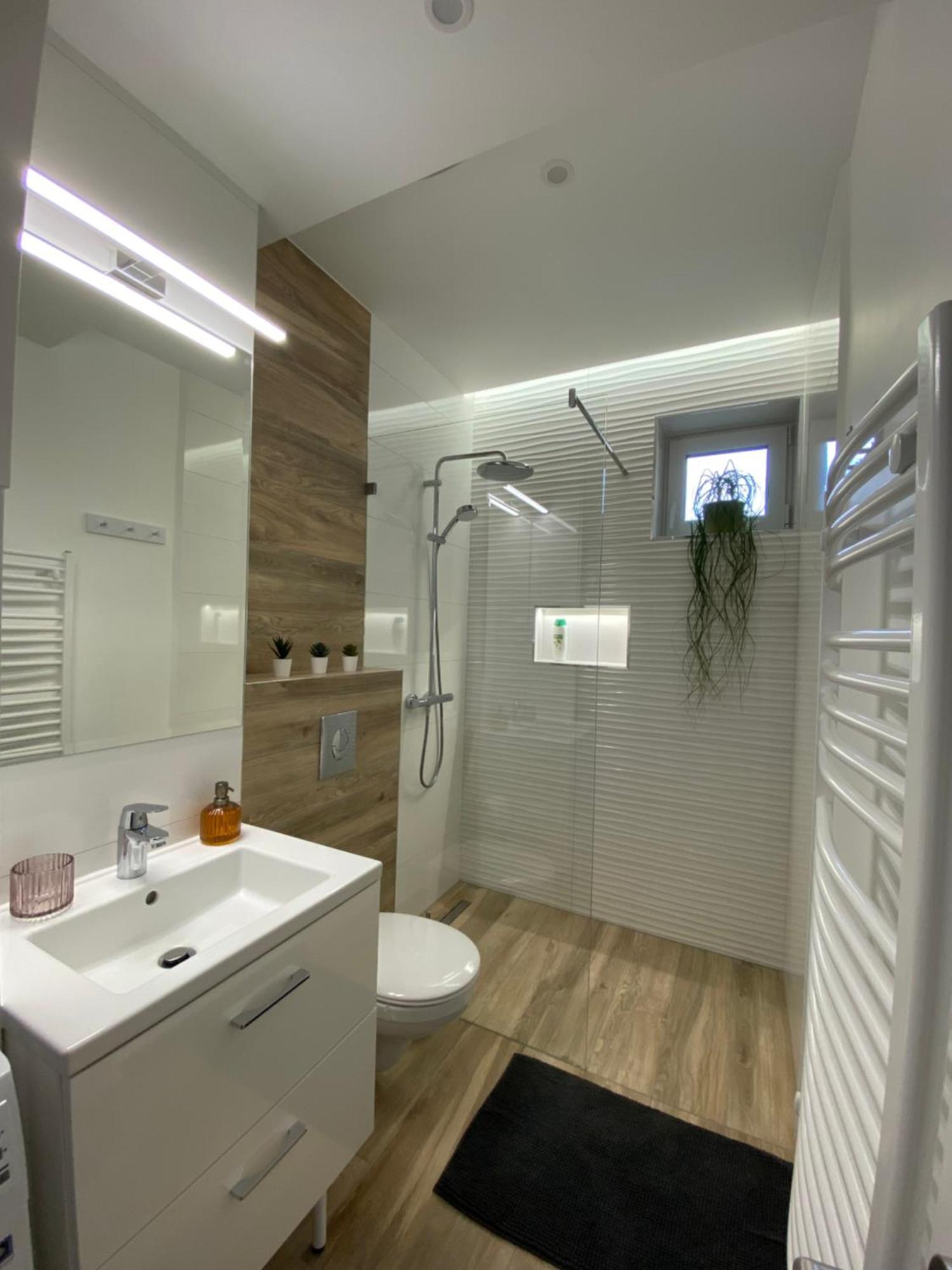 T27 Apartments Free Parking Ingyenes Zart Parkolo Дьєр Екстер'єр фото